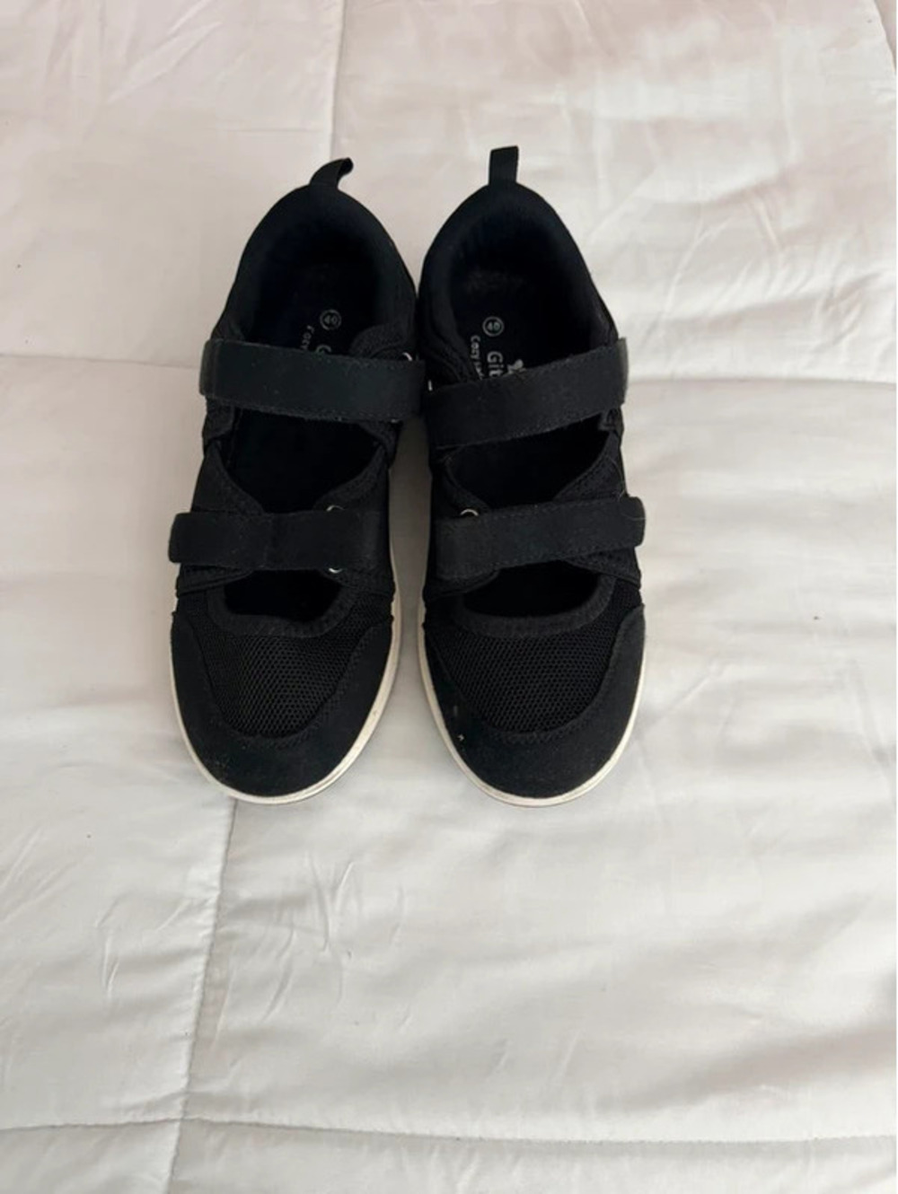 Black Gi-UP sneakers with straps, size US 9.5 #giup #comfort